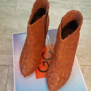 Women's 7.5 heeled boots